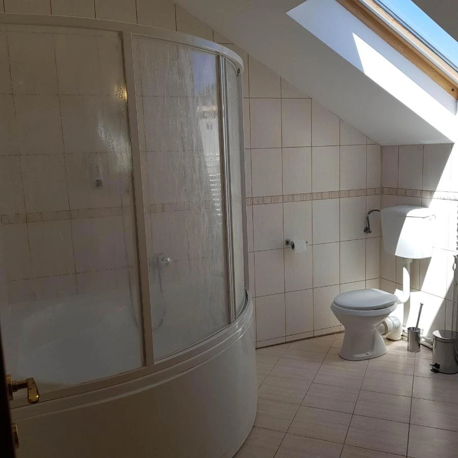 Göcs Szállás | Hotel*** (K0661-27) A kép szerzői jogvédelem alatt állhat. Javasolt a kapcsolatfelvétel a jog tulajdonossal.