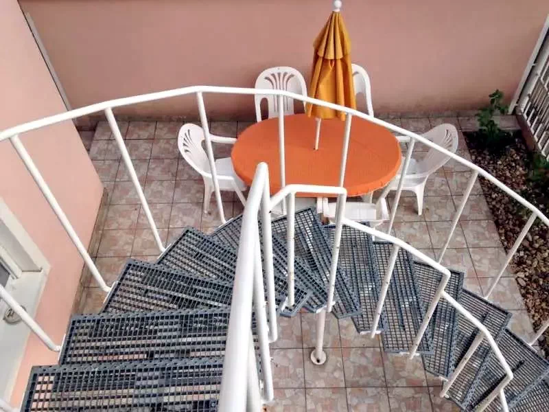 Hajdúszoboszló Szállás | Apartmanház (K0914-2) A kép szerzői jogvédelem alatt állhat. Javasolt a kapcsolatfelvétel a jog tulajdonossal.