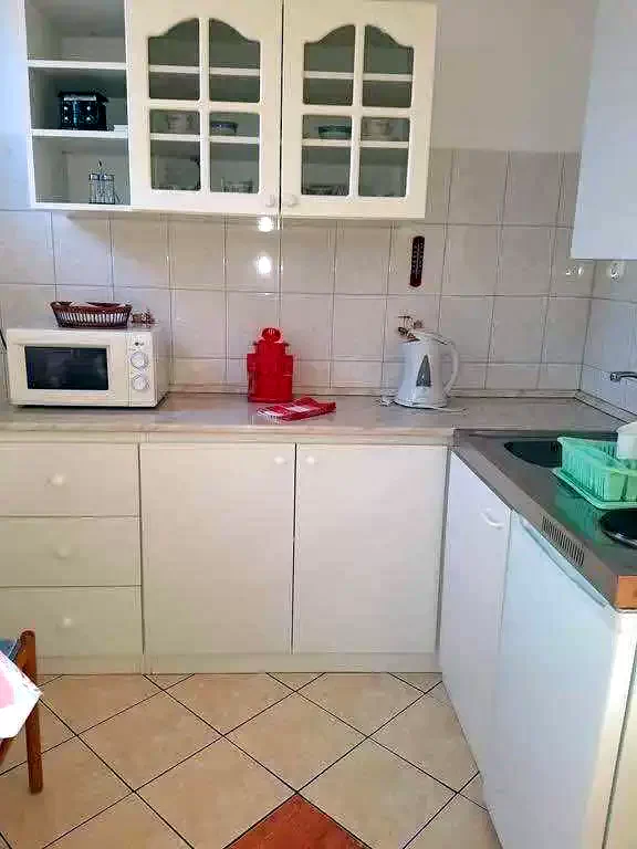  Cazare | Bungalow (K0914-25) Imaginea poate fi supusă drepturilor de autor. Se recomandă contactarea titularului drepturilor.