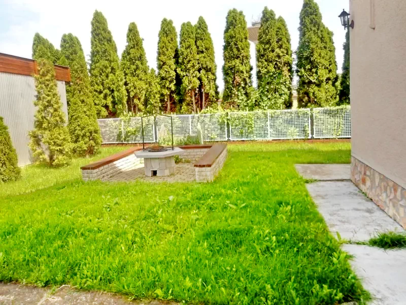  Cazare | Hotel**** (K0090-1) Imaginea poate fi supusă drepturilor de autor. Se recomandă contactarea titularului drepturilor.