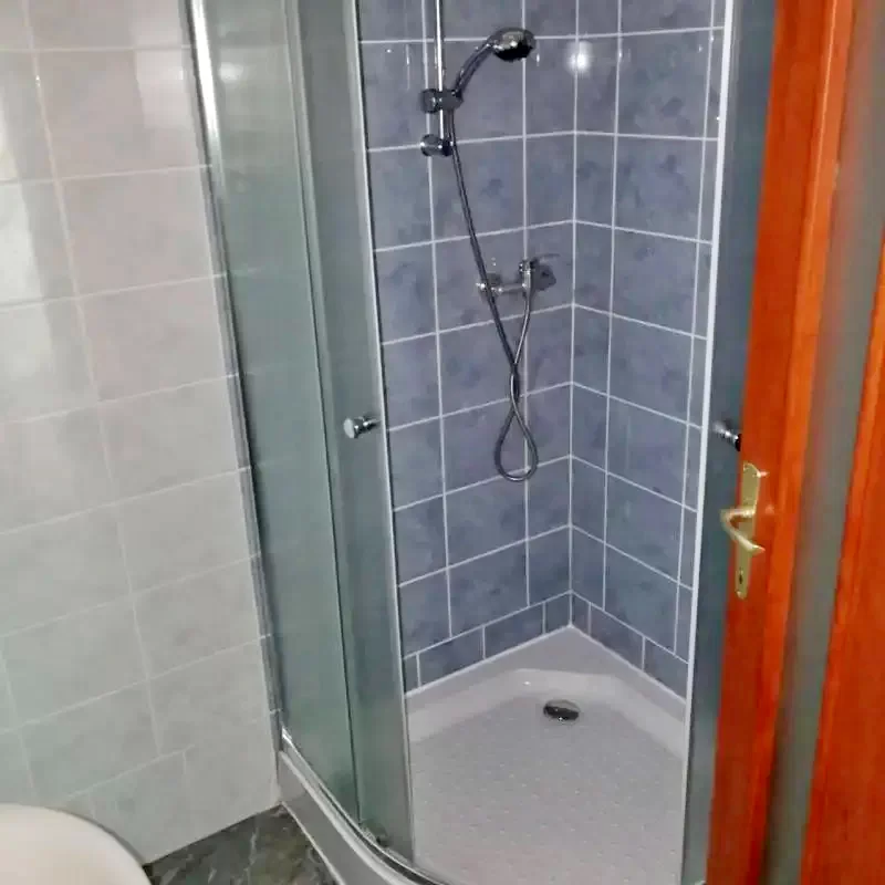  Cazare | Casă de apartamente (K1126-11) Imaginea poate fi supusă drepturilor de autor. Se recomandă contactarea titularului drepturilor.