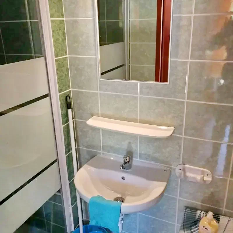 Balatonszemes Szállás | Apartmanház (K1126-21) A kép szerzői jogvédelem alatt állhat. Javasolt a kapcsolatfelvétel a jog tulajdonossal.