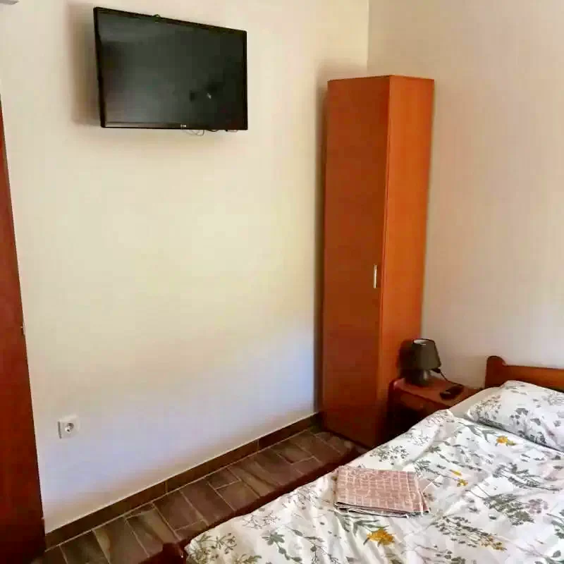  Cazare | Apartament (K1126-31) Imaginea poate fi supusă drepturilor de autor. Se recomandă contactarea titularului drepturilor.