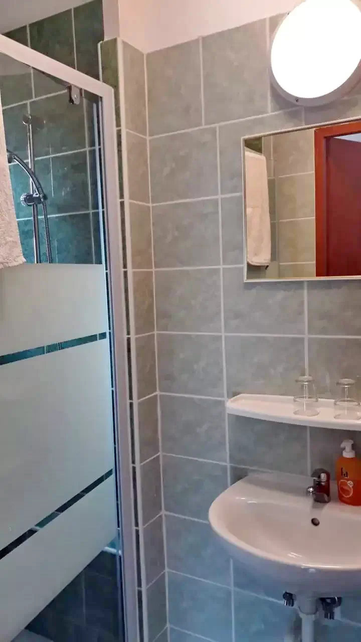  Cazare | Bungalow (K1126-38) Imaginea poate fi supusă drepturilor de autor. Se recomandă contactarea titularului drepturilor.