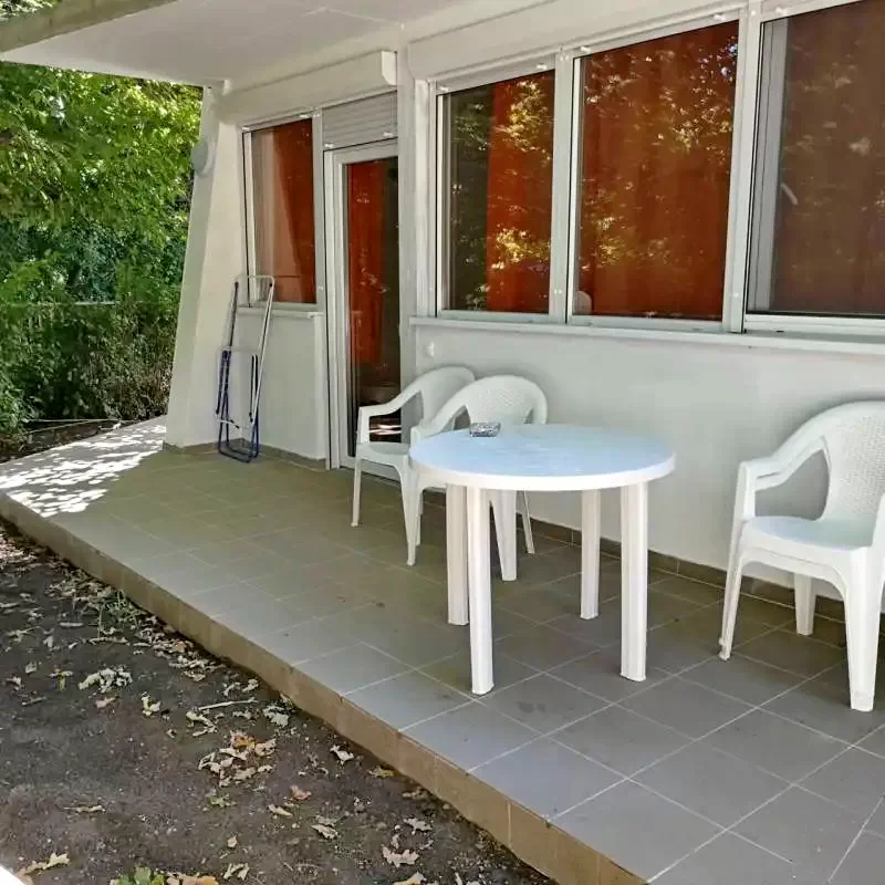 Balatonszemes Szállás | Bungalow (K1126-40) A kép szerzői jogvédelem alatt állhat. Javasolt a kapcsolatfelvétel a jog tulajdonossal.