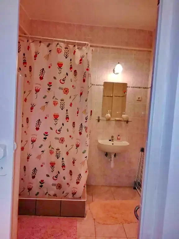 Mișcolț Cazare | Hotel**** (K0866-18) Imaginea poate fi supusă drepturilor de autor. Se recomandă contactarea titularului drepturilor.