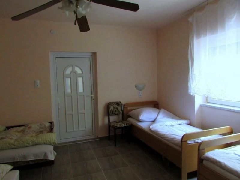 Coltău Cazare | Motel (K1484-4) Imaginea poate fi supusă drepturilor de autor. Se recomandă contactarea titularului drepturilor.