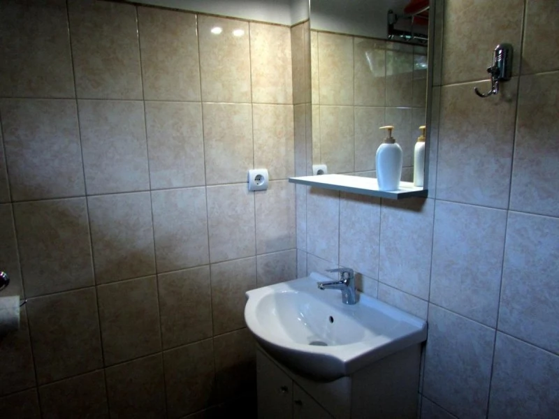 Coltău Cazare | Motel (K1484-26) Imaginea poate fi supusă drepturilor de autor. Se recomandă contactarea titularului drepturilor.