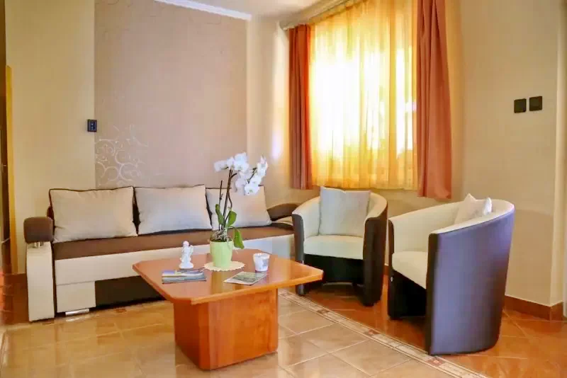  Cazare | Hotel**** (K0810-9) Imaginea poate fi supusă drepturilor de autor. Se recomandă contactarea titularului drepturilor.