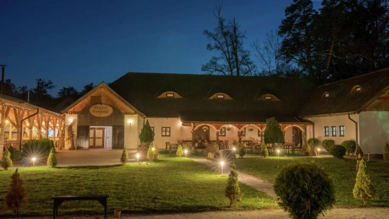 Sibiu Cazare | Hotel**** (K1516-9) Imaginea poate fi supusă drepturilor de autor. Se recomandă contactarea titularului drepturilor.