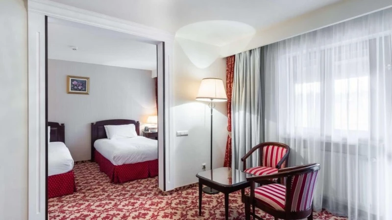 Sibiu Cazare | Hotel**** (K1516-43) Imaginea poate fi supusă drepturilor de autor. Se recomandă contactarea titularului drepturilor.