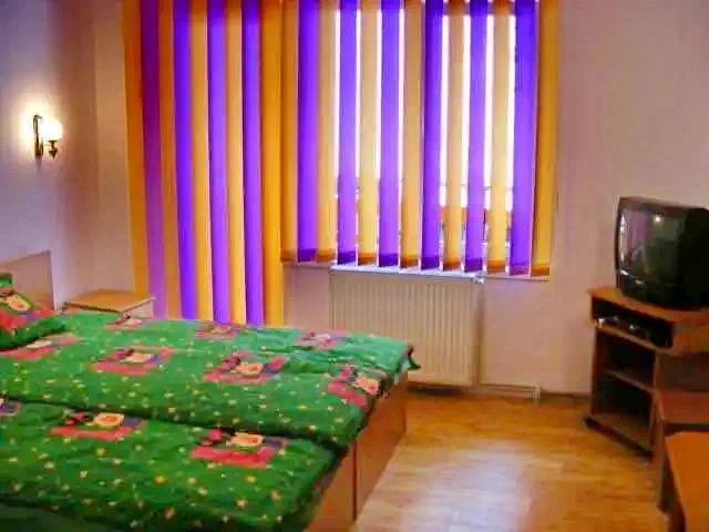 Bălan Cazare | Motel (K0134-14) Imaginea poate fi supusă drepturilor de autor. Se recomandă contactarea titularului drepturilor.