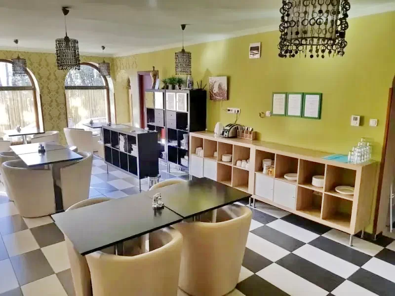 Mișcolț Cazare | Motel (K0530-16) Imaginea poate fi supusă drepturilor de autor. Se recomandă contactarea titularului drepturilor.