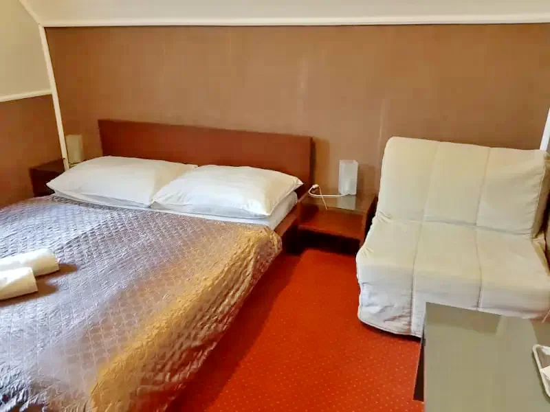 Mișcolț Cazare | Motel (K0530-19) Imaginea poate fi supusă drepturilor de autor. Se recomandă contactarea titularului drepturilor.