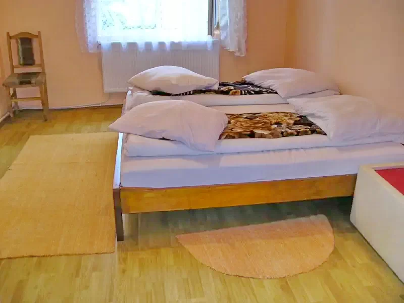 Rona de Jos Cazare | Sat de vacanță (K0751-9) Imaginea poate fi supusă drepturilor de autor. Se recomandă contactarea titularului drepturilor.