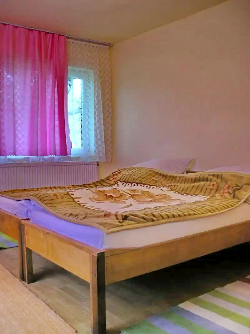 Rona de Jos Cazare | Sat de vacanță (K0751-11) Imaginea poate fi supusă drepturilor de autor. Se recomandă contactarea titularului drepturilor.