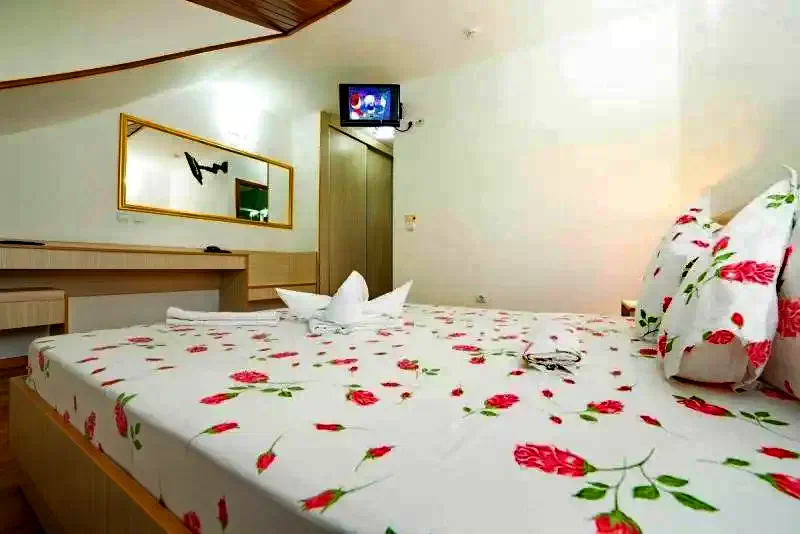 Tulcsa Szállás | Turisztikai panzió (K1309-24) A kép szerzői jogvédelem alatt állhat. Javasolt a kapcsolatfelvétel a jog tulajdonossal.