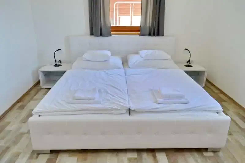 Szigetbecse Szállás | Hotel**** (K0969-10) A kép szerzői jogvédelem alatt állhat. Javasolt a kapcsolatfelvétel a jog tulajdonossal.