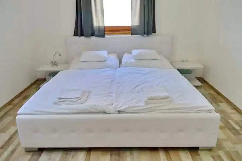  Cazare | Hotel**** (K0969-11) Imaginea poate fi supusă drepturilor de autor. Se recomandă contactarea titularului drepturilor.