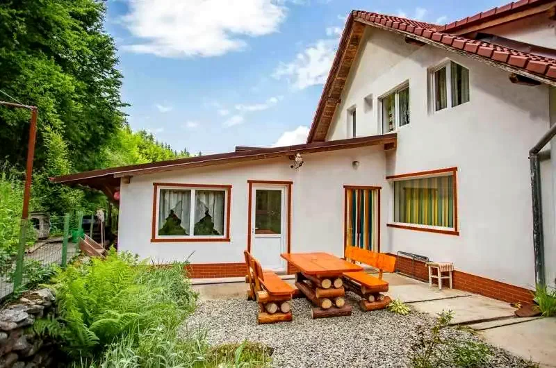 Cârțișoara Cazare | Motel (K0459-4) Imaginea poate fi supusă drepturilor de autor. Se recomandă contactarea titularului drepturilor.