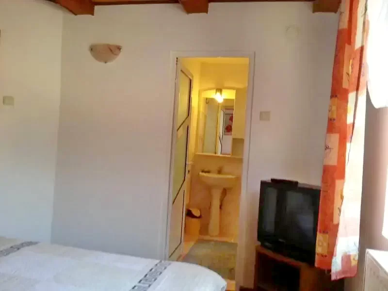 Cârțișoara Cazare | Motel (K0459-7) Imaginea poate fi supusă drepturilor de autor. Se recomandă contactarea titularului drepturilor.