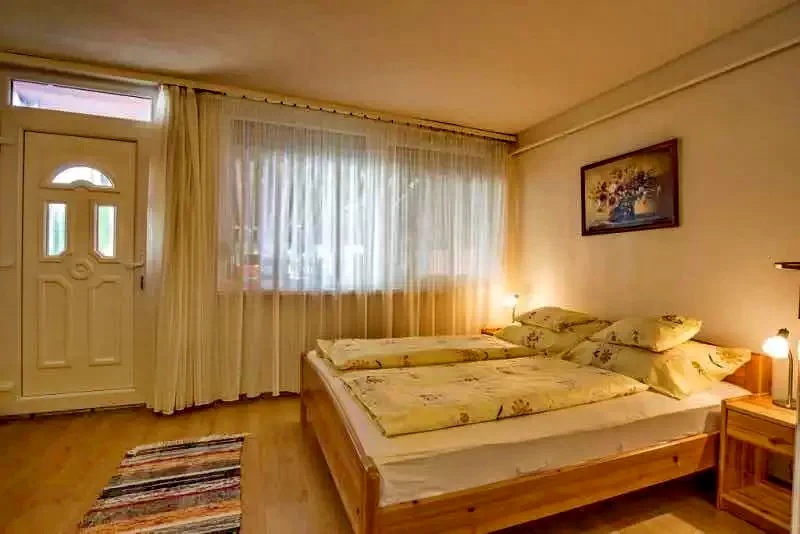  Cazare | Apartament (K0851-3) Imaginea poate fi supusă drepturilor de autor. Se recomandă contactarea titularului drepturilor.