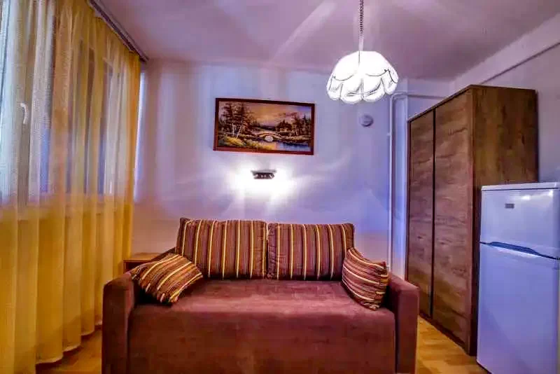  Cazare | Apartament (K0851-9) Imaginea poate fi supusă drepturilor de autor. Se recomandă contactarea titularului drepturilor.