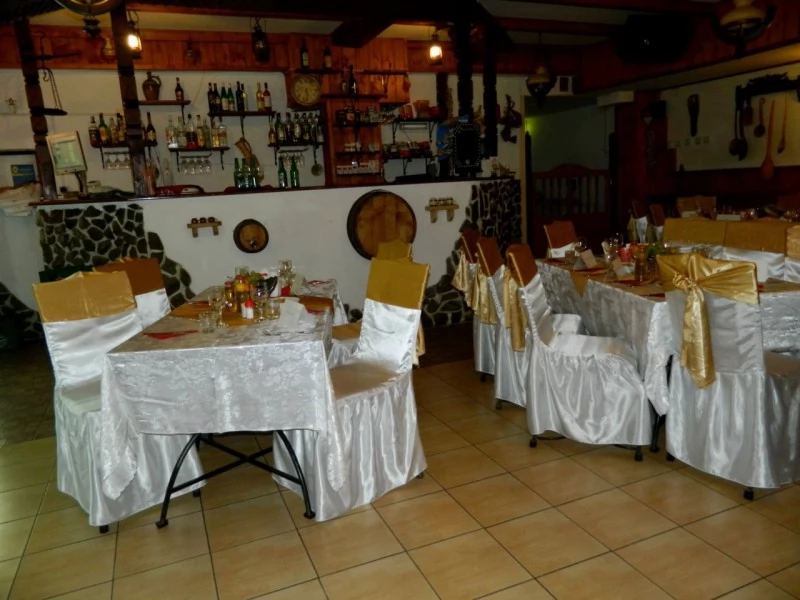 Horezu Cazare | Pensiune turistică (K1490-2) Imaginea poate fi supusă drepturilor de autor. Se recomandă contactarea titularului drepturilor.