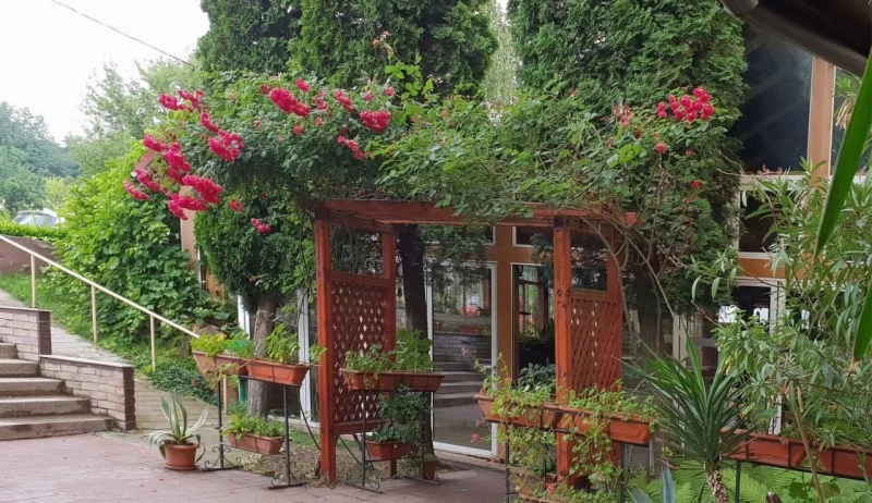  Szállás | Turisztikai panzió (K1490-18) A kép szerzői jogvédelem alatt állhat. Javasolt a kapcsolatfelvétel a jog tulajdonossal.