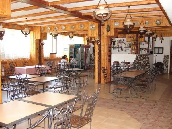 Horezu Cazare | Pensiune turistică (K1490-40) Imaginea poate fi supusă drepturilor de autor. Se recomandă contactarea titularului drepturilor.