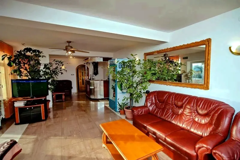 Arad Cazare | Motel (K0940-5) Imaginea poate fi supusă drepturilor de autor. Se recomandă contactarea titularului drepturilor.