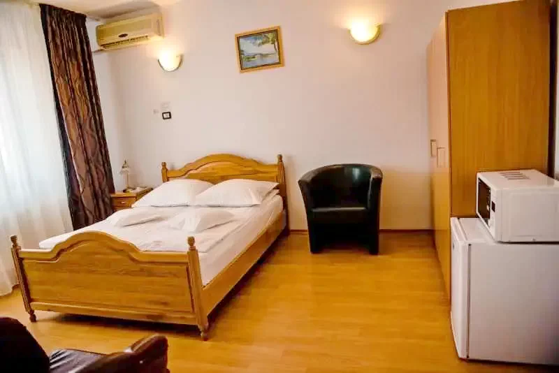 Arad Cazare | Motel (K0940-27) Imaginea poate fi supusă drepturilor de autor. Se recomandă contactarea titularului drepturilor.