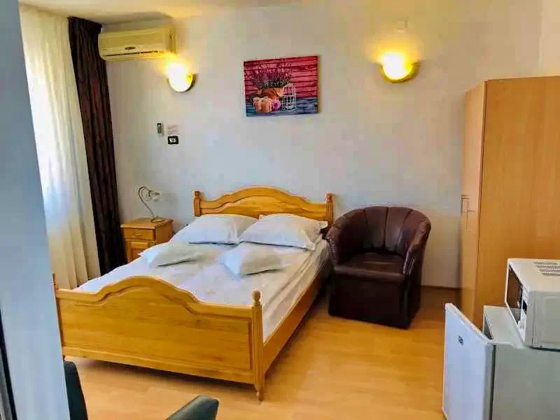 Arad Cazare | Motel (K0940-32) Imaginea poate fi supusă drepturilor de autor. Se recomandă contactarea titularului drepturilor.