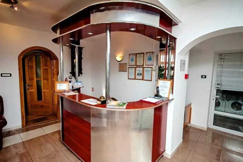 Arad Cazare | Motel (K0940-51) Imaginea poate fi supusă drepturilor de autor. Se recomandă contactarea titularului drepturilor.