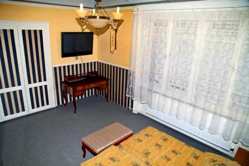 Hajdúszoboszló Szállás | Üdülőfalu (K0261-1) A kép szerzői jogvédelem alatt állhat. Javasolt a kapcsolatfelvétel a jog tulajdonossal.