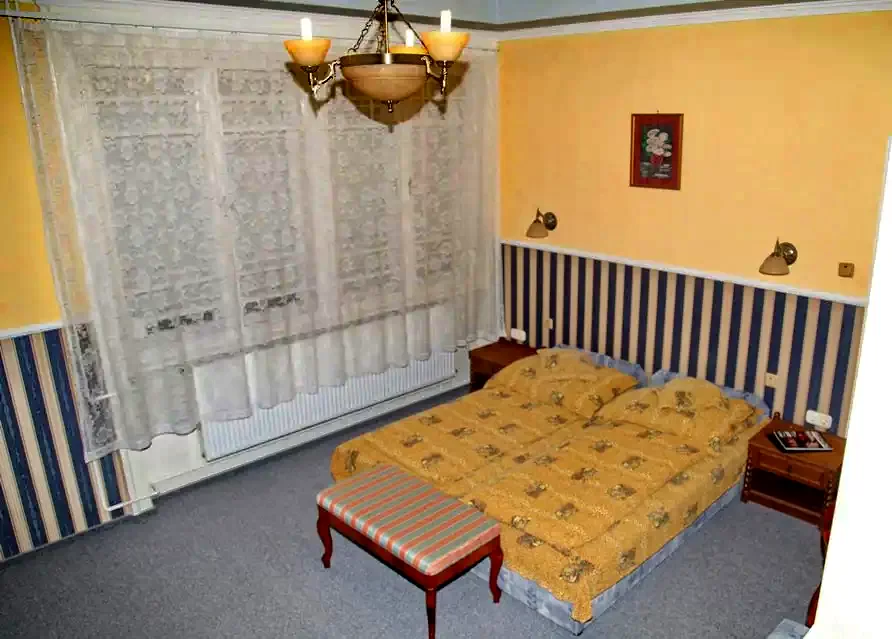 Hajdúszoboszló Szállás | Üdülőfalu (K0261-4) A kép szerzői jogvédelem alatt állhat. Javasolt a kapcsolatfelvétel a jog tulajdonossal.