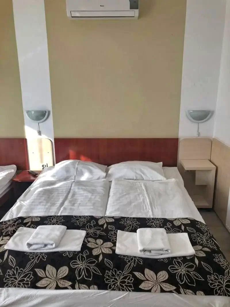 Seghedin Cazare | Motel (K0426-21) Imaginea poate fi supusă drepturilor de autor. Se recomandă contactarea titularului drepturilor.