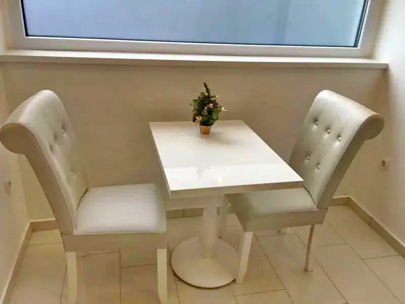 Seghedin Cazare | Motel (K0426-43) Imaginea poate fi supusă drepturilor de autor. Se recomandă contactarea titularului drepturilor.