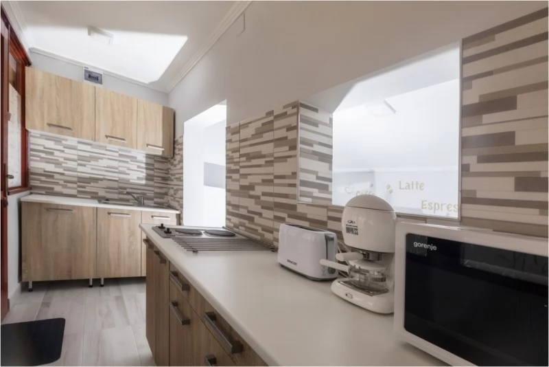  Cazare | Motel (K0690-13) Imaginea poate fi supusă drepturilor de autor. Se recomandă contactarea titularului drepturilor.