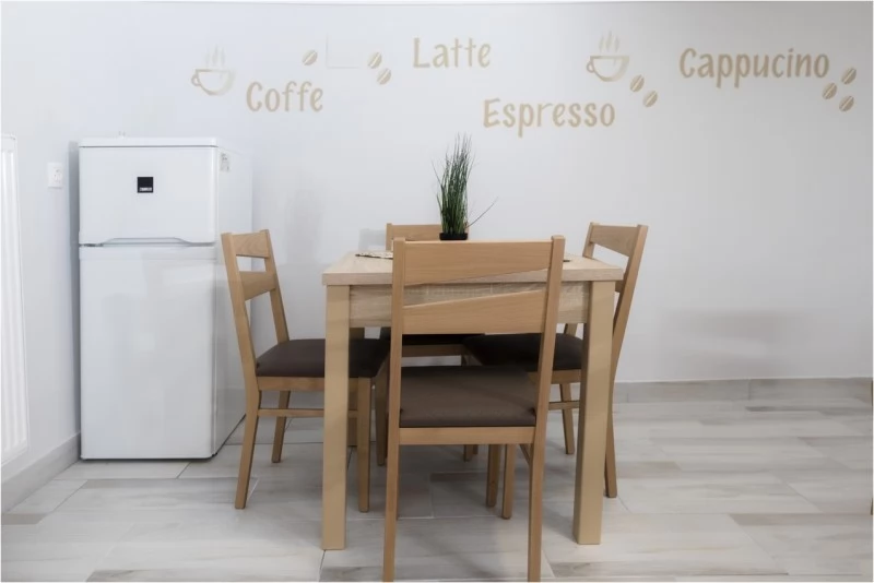  Cazare | Motel (K0690-16) Imaginea poate fi supusă drepturilor de autor. Se recomandă contactarea titularului drepturilor.