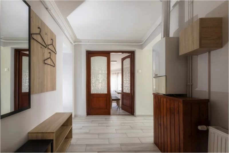  Cazare | Motel (K0690-31) Imaginea poate fi supusă drepturilor de autor. Se recomandă contactarea titularului drepturilor.