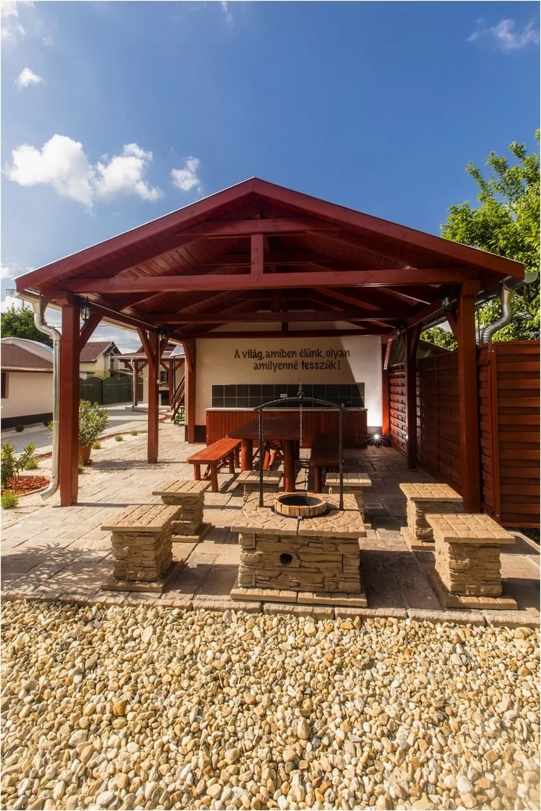  Cazare | Motel (K0690-33) Imaginea poate fi supusă drepturilor de autor. Se recomandă contactarea titularului drepturilor.