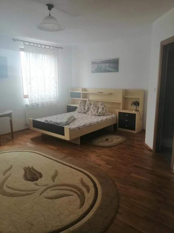 Turda Cazare | Vilă turistică (K0026-23) Imaginea poate fi supusă drepturilor de autor. Se recomandă contactarea titularului drepturilor.