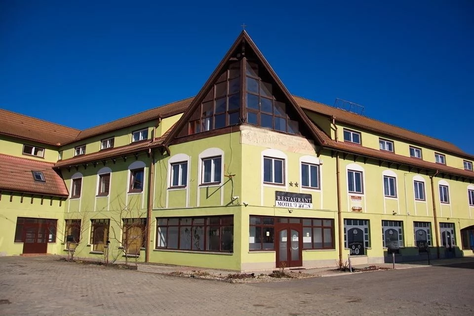 Miercurea Ciuc Cazare | Motel (K1404-35) Imaginea poate fi supusă drepturilor de autor. Se recomandă contactarea titularului drepturilor.