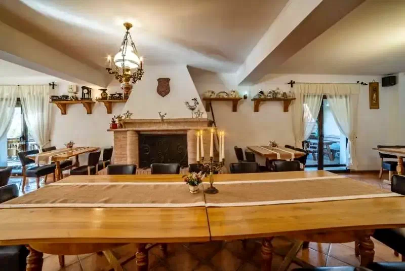 Sighișoara Cazare | Căsuțe tip camping (K1269-2) Imaginea poate fi supusă drepturilor de autor. Se recomandă contactarea titularului drepturilor.