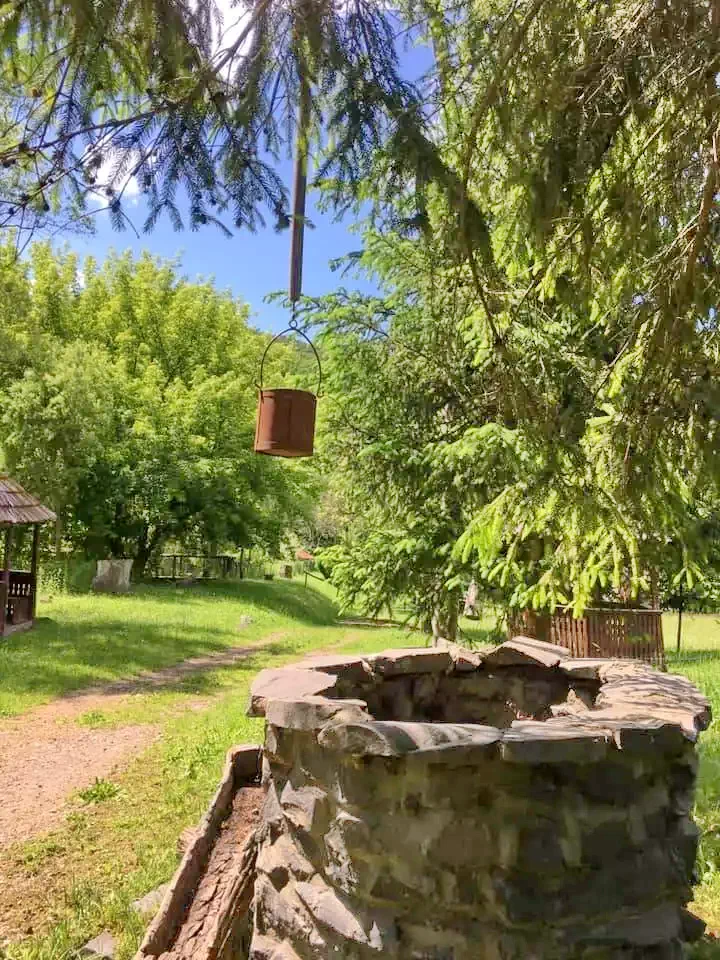 Sighișoara Cazare | Căsuțe tip camping (K1269-15) Imaginea poate fi supusă drepturilor de autor. Se recomandă contactarea titularului drepturilor.