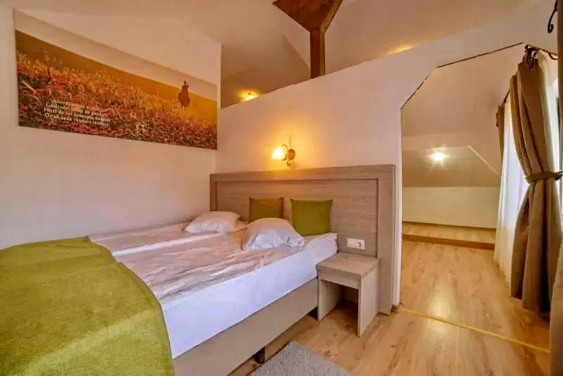 Sighișoara Cazare | Căsuțe tip camping (K1269-24) Imaginea poate fi supusă drepturilor de autor. Se recomandă contactarea titularului drepturilor.