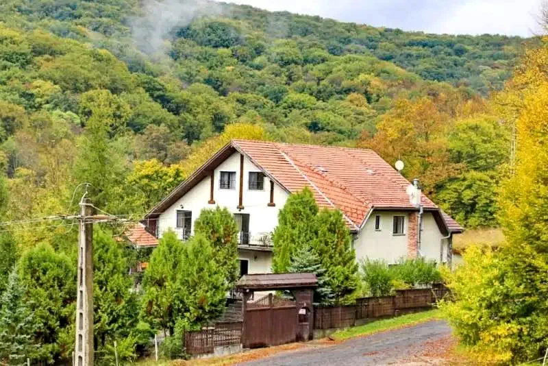 Sighișoara Cazare | Căsuțe tip camping (K1269-41) Imaginea poate fi supusă drepturilor de autor. Se recomandă contactarea titularului drepturilor.