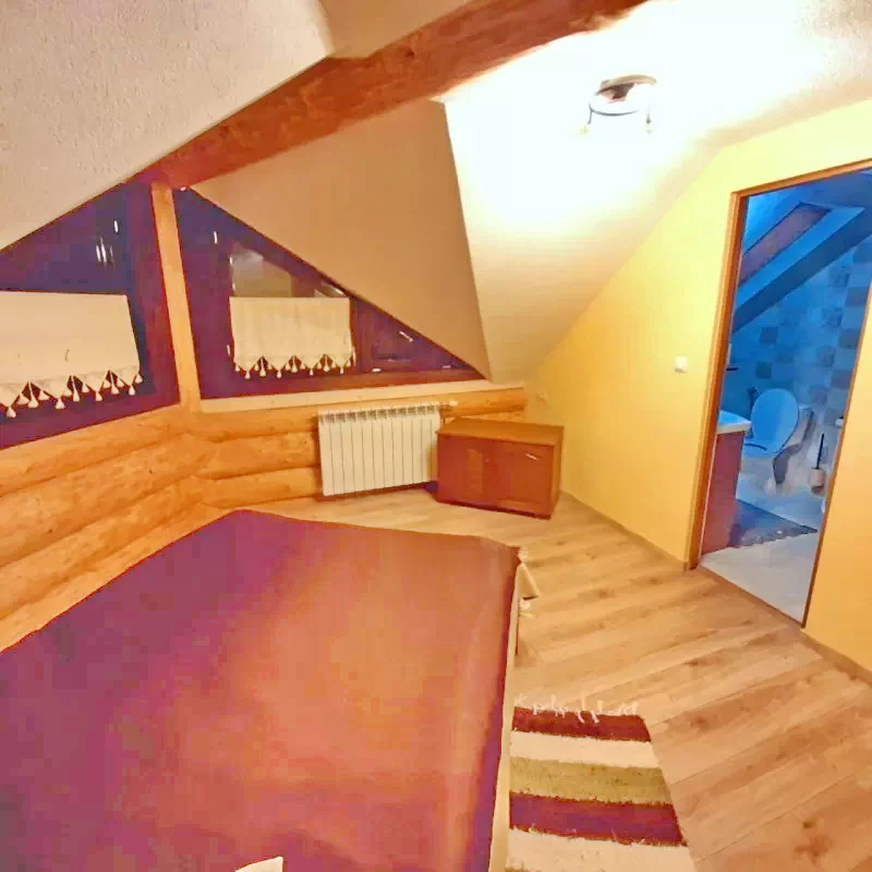 Mădăraș Cazare | Sat de vacanță (K1415-53) Imaginea poate fi supusă drepturilor de autor. Se recomandă contactarea titularului drepturilor.