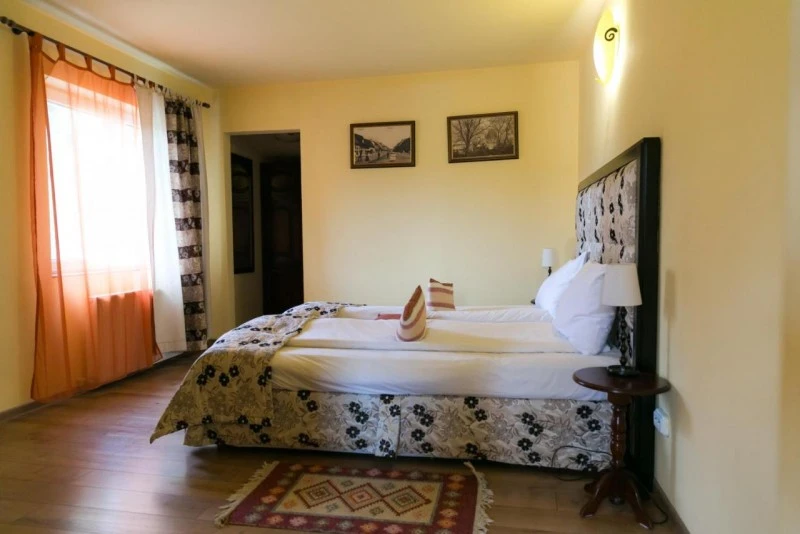 Sighișoara Cazare | Hotel*** (K1527-29) Imaginea poate fi supusă drepturilor de autor. Se recomandă contactarea titularului drepturilor.